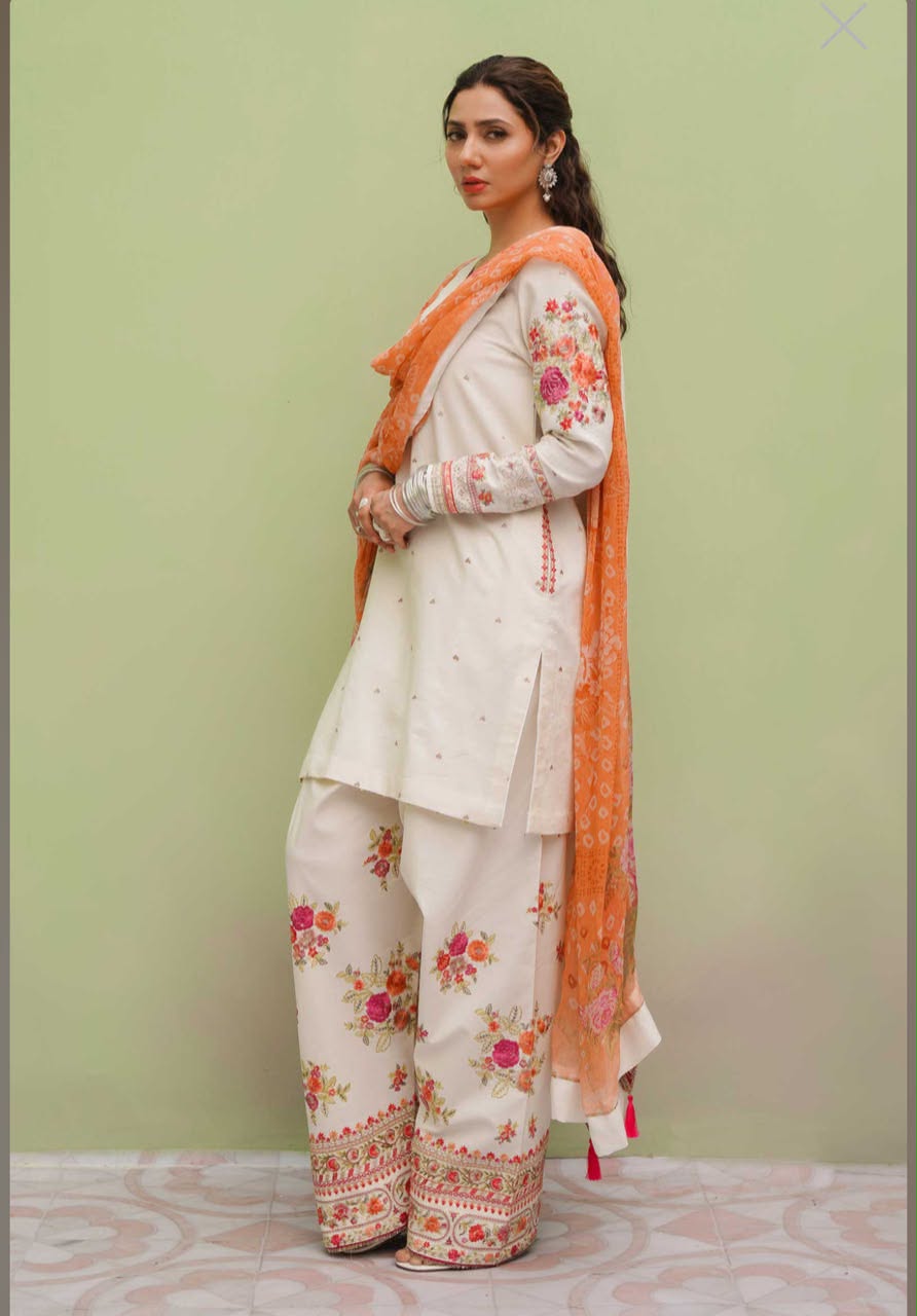 Zara Shah Jahan Winter Suit 4124 – Heavy Sequence Embroidered Dhanak 3 Piece
