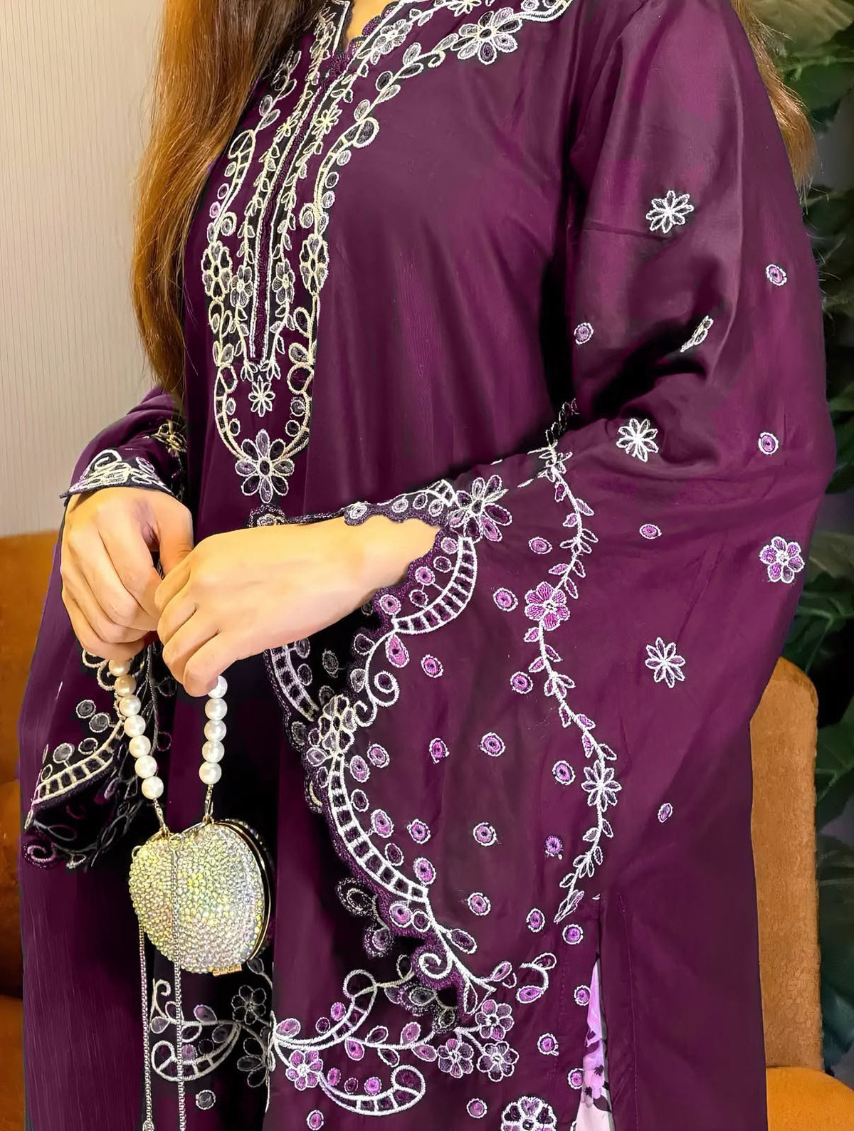 Iznik 3502 Winter Suit – Dhanak Chikankari Embroidered 3 Piece Collection
